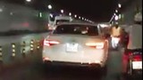 Video: Xe sang Audi chạy kiểu “đường của mình” trong hầm vượt sông Sài Gòn