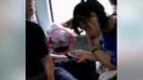 Video: Sàm sỡ cô gái ngủ say trên tàu, gã “trí thức” bị tát bay cả kính
