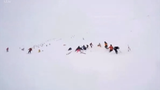 Video: Kinh hoàng khoảnh khắc 15 phút chạy đua với tử thần tuyết