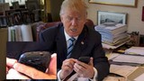 Ông Donald Trump từng dùng smartphone “cổ lỗ sĩ” Galaxy S3?