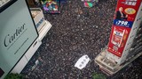 Video: Biển người biểu tình Hong Kong dẫn lỗi nhường đường xe cứu thương
