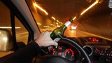 Video: Lái xe trong tình trạng say xỉn, tài xế gặp tai nạn nghiêm trọng