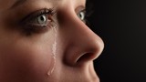 Video: Lý giải nguyên nhân nước mắt có vị mặn