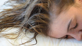 Thói quen trước khi ngủ gây hại sức khỏe 