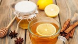 3 khung giờ uống nước mật ong ấm tốt cho sức khỏe
