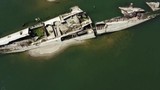 Hạn hán làm lộ ra hàng chục xác tàu chiến từ Thế chiến II 