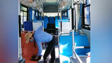 Video: Biến xe buýt thành phòng tập thể dục