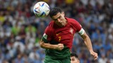 Có gì bên trong trái bóng vừa khiến Ronaldo mất bàn thắng?