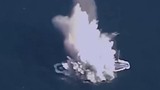 Video: Tàu hàng bị chiến đấu cơ Mỹ chẻ làm đôi ở Vịnh Mexico