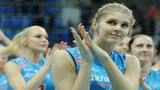 Mỹ nhân bóng chuyền Nga đẹp như siêu mẫu, Sabina khoe con gái