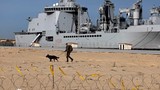 Xung đột dải Gaza, người Palestine lên tàu chiến Pháp điều trị 