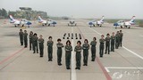 Ngỡ ngàng nhan sắc phi công Không quân Trung Quốc