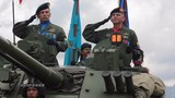 Mãn nhãn Quân đội Venezuela duyệt binh khoe vũ khí "khủng"