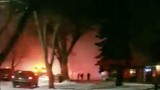 Video: Quả cầu lửa sáng rực bầu trời, gây động đất ở Mỹ