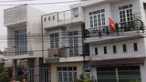 Thót tim 3 căn nhà nghiêng trên đường đẹp nhất Sài Gòn
