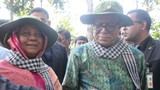 Tổng thống Bangladesh đeo khăn rằn thăm địa đạo Củ Chi