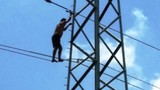 Thanh niên nghi ngáo đá, “diễn trò” trên đường dây 110KV