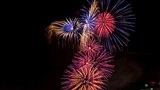 Video: Pháo hoa rực sáng mừng 41 năm thống nhất đất nước