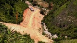 Sạt lở đất ở Lào Cai, 2 công nhân ngủ trong lán tử vong
