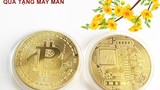 Sốt xình xịch đồng xu bitcoin mạ vàng làm quà lì xì Tết