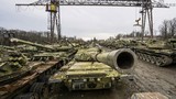 Thăm xưởng nâng cấp xe tăng T-72 của Ukraine