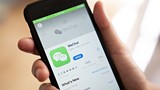 Tổng thống Trump cấm WeChat, doanh số iPhone sụt giảm?