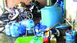 Hãi hùng công nghệ nước uống đóng bình đầu độc dân Việt