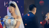 Mẹ chồng tối sầm mặt vì con dâu mặc hở trong ngày cưới