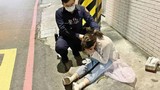 Bị bạn trai “đá” gần Valentine, cô gái khiến cảnh sát phải tới giúp