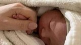Em bé sơ sinh “bật khóc” sau khi bị đem đi chôn cất