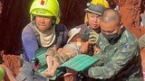 Thái Lan giải cứu bé gái 1 tuổi rơi xuống hố sâu 13 m