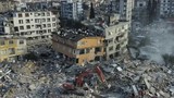 Số người chết trong động đất vẫn tăng, thêm 9 người sống sót