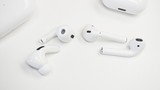 Sau iPhone 9 "phá đảo" giá cả, sắp có AirPods Pro hàng bình dân?