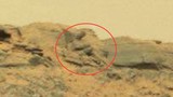Bất ngờ phát hiện khối đá lạ trên sao Hỏa: Giống hệt tượng Phật? 