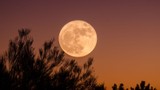 Hé lộ tuổi thật của Mặt Trăng: Lịch sử phải viết lại?