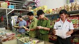 Thực phẩm bẩn tràn lan, trên 2.400 cơ sở ở Hà Nội bị xử phạt