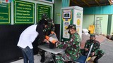 Cận cảnh các “ATM gạo của người chỉ huy” hỗ trợ COVID-19 ở Indonesia 