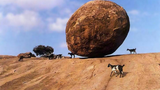 Lạ lùng “đá của Chúa trời” 250 tấn thăng bằng vĩnh cửu trên sườn đồi 