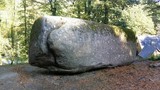 Tảng đá bí ẩn nặng 137 tấn, ai cũng có thể di chuyển