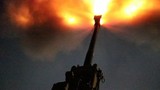 Lựu pháo M777 khai hoả thắp sáng màn đêm Iraq