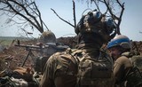 Quân Ukraine rơi vào cảnh tiến không được, lùi không xong