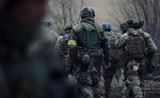 Mắc kẹt trong vòng vây, Lữ đoàn tinh nhuệ Ukraine bị bom Nga truy sát
