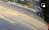 Người đàn ông bất ngờ lao đầu vào xe tải tử vong ở Đắk Lắk