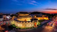 Soi từng ngóc ngách tòa thành cổ đẹp nhất Hàn Quốc