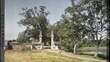 Ảnh màu cực hiếm về đền Voi Phục ở Hà Nội năm 1914-1915