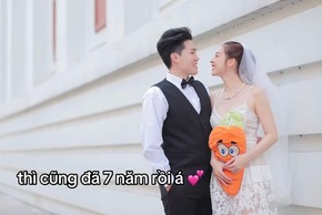 Cặp đôi “cà rốt bông” kết hôn sau 7 năm 
