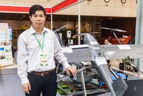 Chế tạo thiết bị bay không người lái, ghi danh Sách vàng Việt Nam