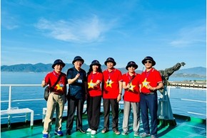 Đoàn công tác của VUSTA thăm huyện đảo Trường Sa và Nhà giàn DK-I/7