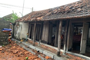 Lốc xoáy làm tốc mái hàng chục ngôi nhà ở Quảng Ninh