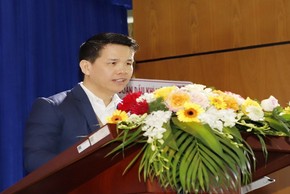 Tổng Giám đốc PV GAS trình bày tham luận tại Hội nghị xúc tác và hấp phụ toàn quốc lần thứ XII
